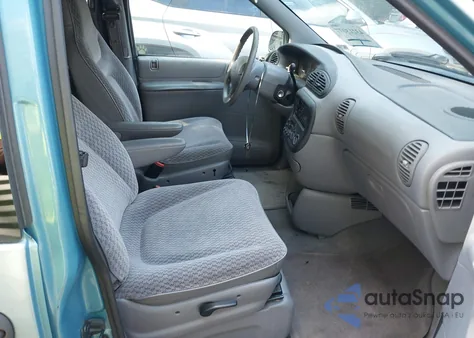 1999 Plymouth Voyager z USA, uszkodzony, nr VIN 2P4GP25GXXR159843